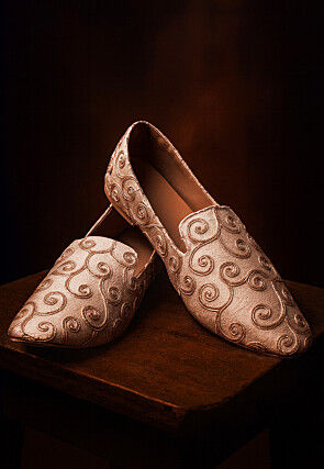 Embroidered Dupion Silk Men Mojaris in Light Beige