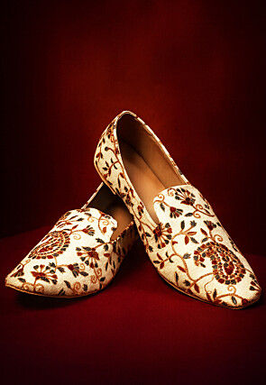 Embroidered Dupion Silk Men Mojaris in Off White