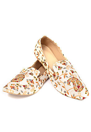 Embroidered Dupion Silk Men Mojaris in Off White