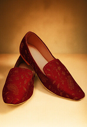 Embroidered Dupion Silk Men Mojaris in Red