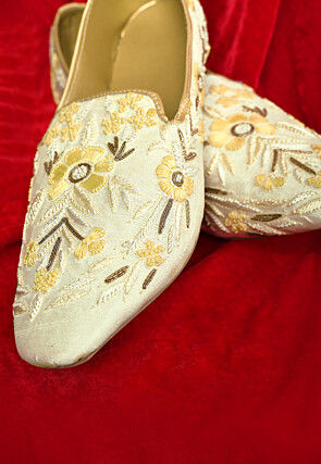 Embroidered Dupion Silk Men Mojari in Cream