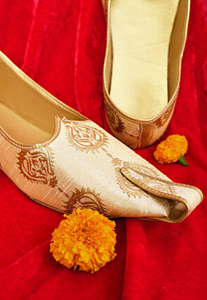 Embroidered Dupion Silk Men Mojari in Light Beige
