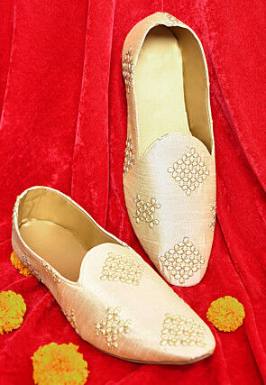 Embroidered Dupion Silk Men Mojari in Light Beige