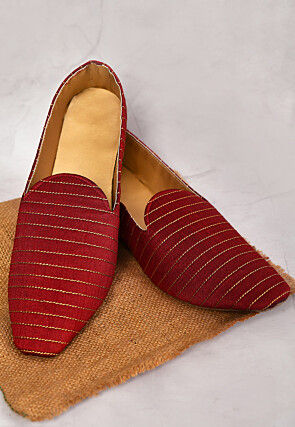 Embroidered Dupion Silk Men Mojari in Red