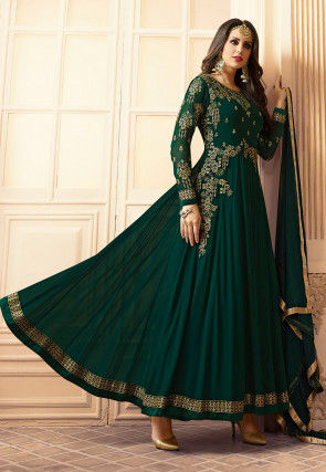 Colors Of Wedding Vibrant Reds Whites Yellows And Harmonious Green