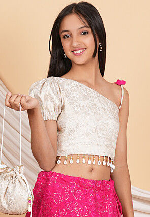 Embroidered Georgette Lehenga in Fuchsia