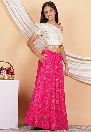 Embroidered Georgette Lehenga in Fuchsia