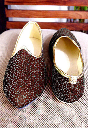 Embroidered Georgette Mojari in Brown