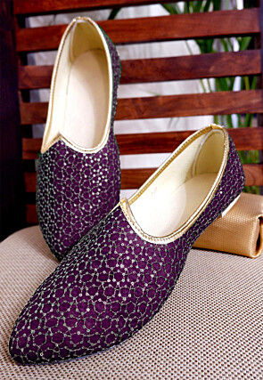 Embroidered Georgette Mojari in Magenta