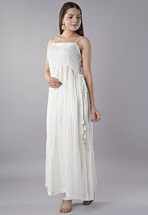 Embroidered Georgette Straight Kurta Set in Off White