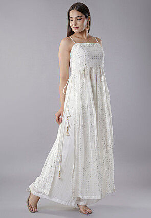 Embroidered Georgette Straight Kurta Set in Off White