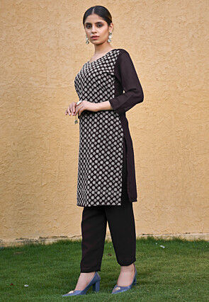 Embroidered Georgette Straight Kurta Set in Wine