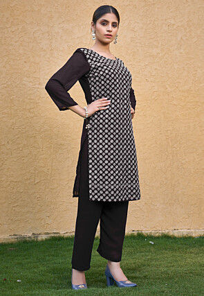 Embroidered Georgette Straight Kurta Set in Wine