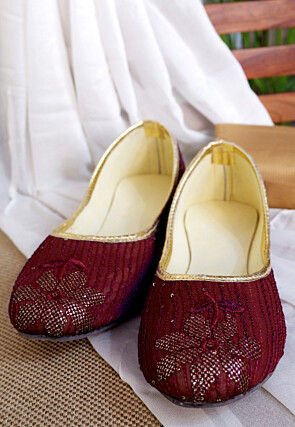 Embroidered Georgette Women Jutti in Maroon