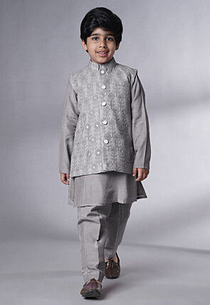 Embroidered Muslin Silk Kurta Set in Grey