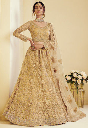 dress for girl in ring ceremony