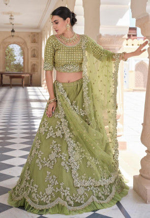 Trending Pastel Green Jewellery Ideas For Brides-To-Be | Bridal jewellery  design, Bridal jewellery inspiration, Bridal outfits