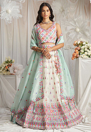 Traditional Wedding Lehengas and Ghagra Cholis Buy Latest Designs Utsav Fashion
