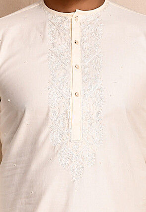 Embroidered Pure Cotton Kurta in Off White