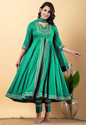 Page 26 | Anarkali Suits: Buy Designer Anarkali Dresses and Outfits Online  | Utsav Fashion