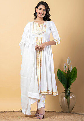 Page 26 | Anarkali Suits: Buy Designer Anarkali Dresses and Outfits Online  | Utsav Fashion