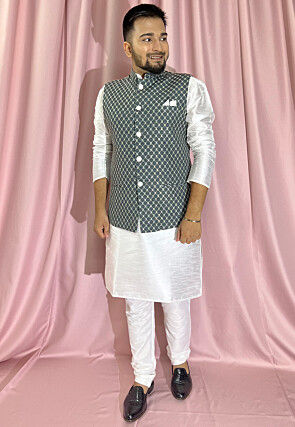 Embroidered Rayon Nehru Jacket in Green