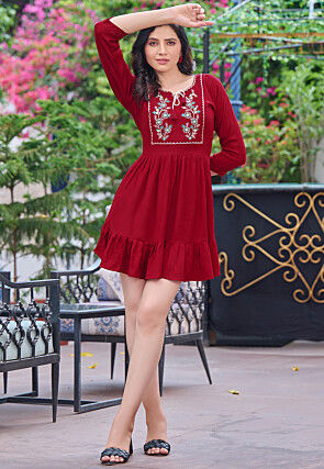 Embroidered Rayon Short Dress in Maroon