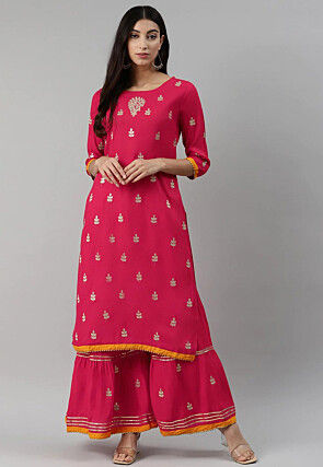 Embroidered Rayon Straight Kurta in Fuchsia