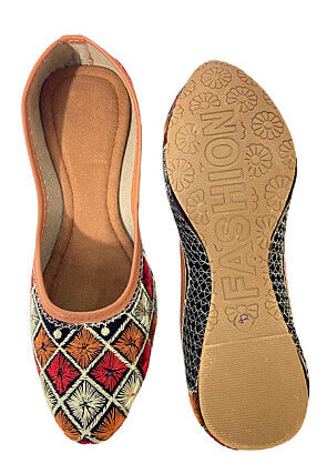 Embroidered Synthetic Women Jutti in Black