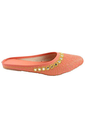 Embroidered Synthetic Women Jutti in Peach