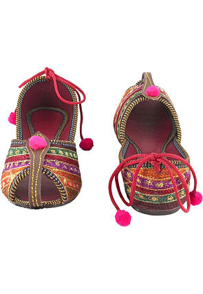 Embroidered Synthetic Women Jutti in Multicolor