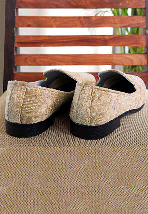 Embroidered Velvet Mojari in Beige