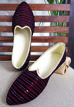Embroidered Velvet Men Mojari in Maroon