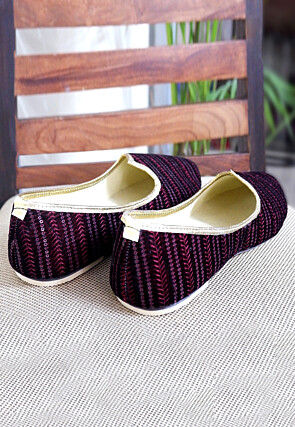Embroidered Velvet Men Mojari in Maroon