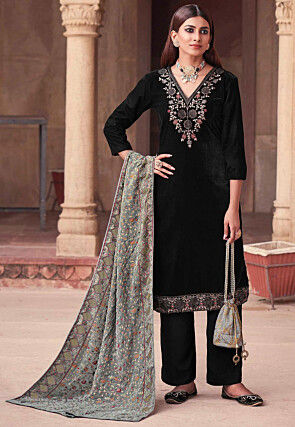 Black Salwar Suit Designs | Patiala suit designs, Sleeves designs for  dresses, Patiyala dress