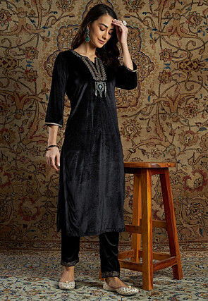 Embroidered Ladies Winter Wear Velvet Kurti Plazzo Suit Wholesaler,  Pakistani at Rs 1099/piece in Surat