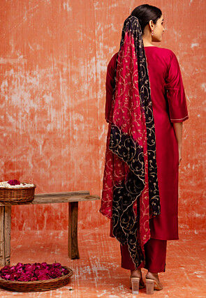Embroidered Viscose Rayon Pakistani Suit in Fuchsia