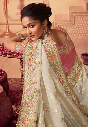 Embroidered Border Viscose Silk Scalloped Saree in Off White
