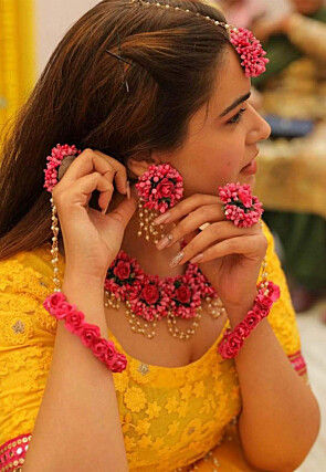 Floral Choker Necklace Set