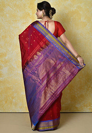 Gadwal Handloom Saree in Red