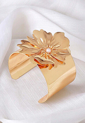 Golden Polished Adjustable Cuff