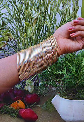 Golden Polished Bangle Set