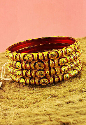 Golden Polished Bangle Set