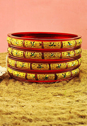 Golden Polished Bangle Set