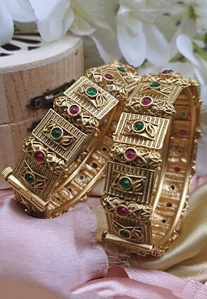 Golden Polished Kemp Stone Studded Openable Bangle Pair