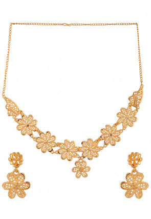 Golden Polished Necklace Set