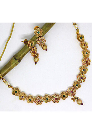 Golden Polished Stone Studded Necklace Set