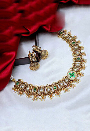 Golden Polished Stone Studded Necklace Set