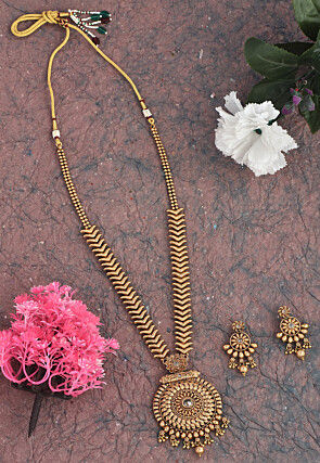 Golden Polished Stone Studded Necklace Set