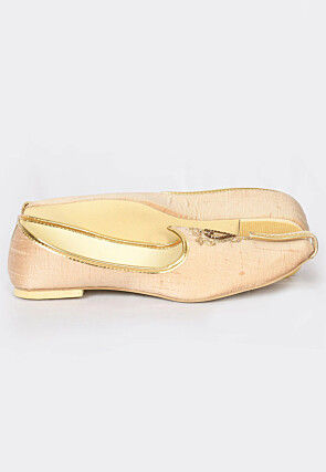 Hand Embroidered Art Silk Men Mojari in Light Beige